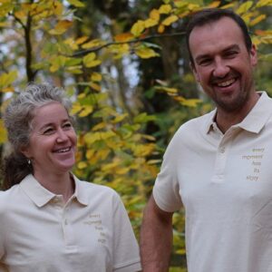 2 mensen die beide een BERTival polo dragen.